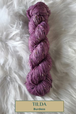 Madeja de lana «TILDA» (BFL con neps estilo donegal) - Burdeos
